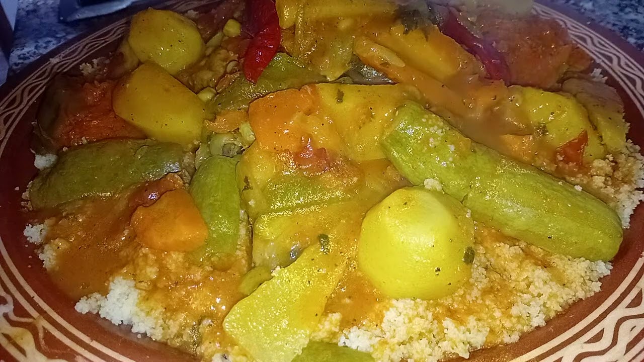 جمعة مباركة على جميع المسلمين والمسلمات والمؤمنين والمؤمنات الأحياء منهم والأموات 🥰