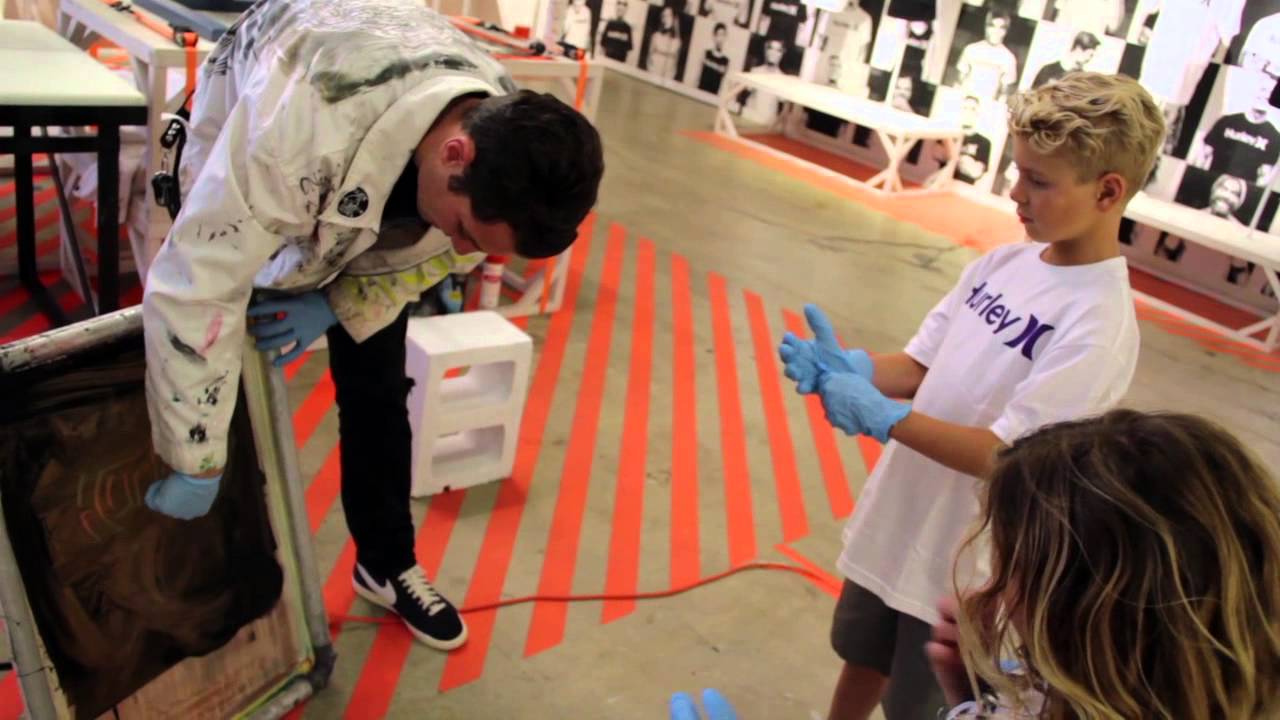 HOW TO: SCREENING TEES IN THE HURLEY TEE ROOM