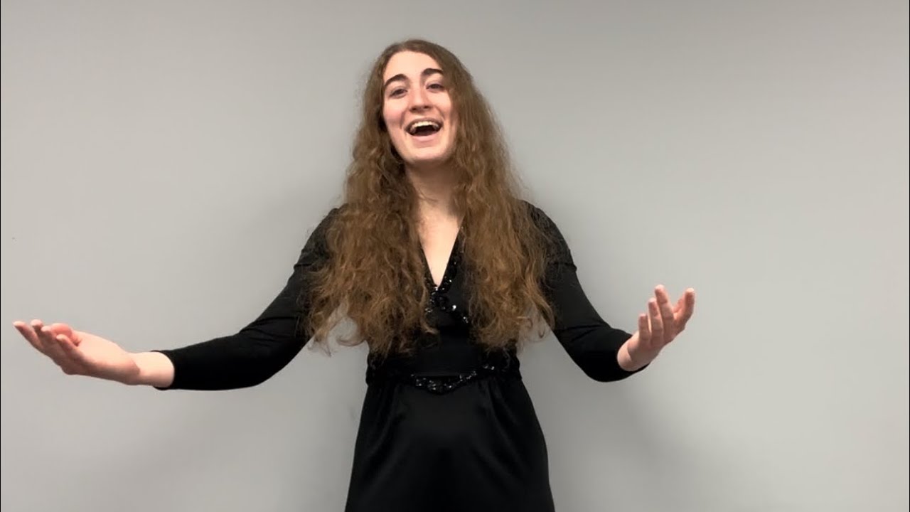 Kiris Ray singing 