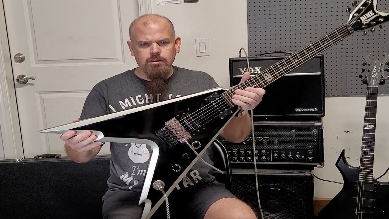 DEAN DIME Razorback V. Black w/silver stripe. Floyd 1000 makes it great. Hard 2 find addition to PC.