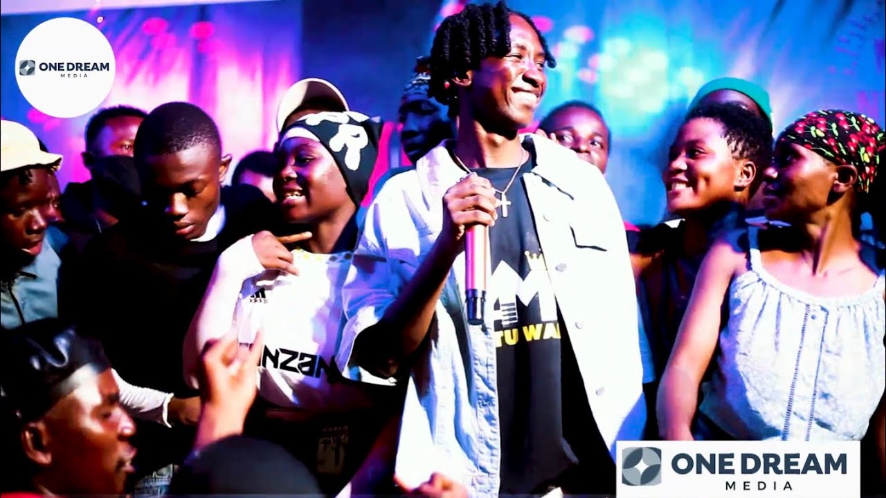 FULL SHOO SUNNY VOICE ALIVYO WAINUA SHABIKI ZAKE KWA KUWAPA KITU ROHO INAPENDA