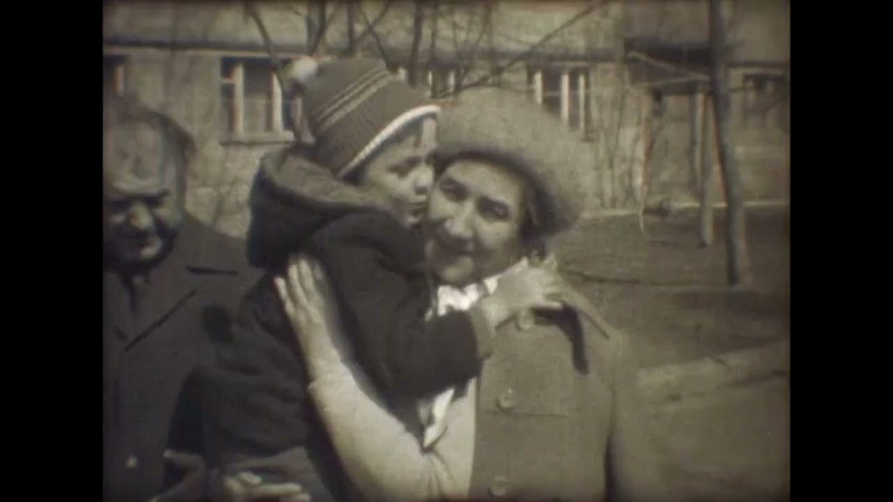 Дедушка с бабушкой  в Киеве 1979 1980?
