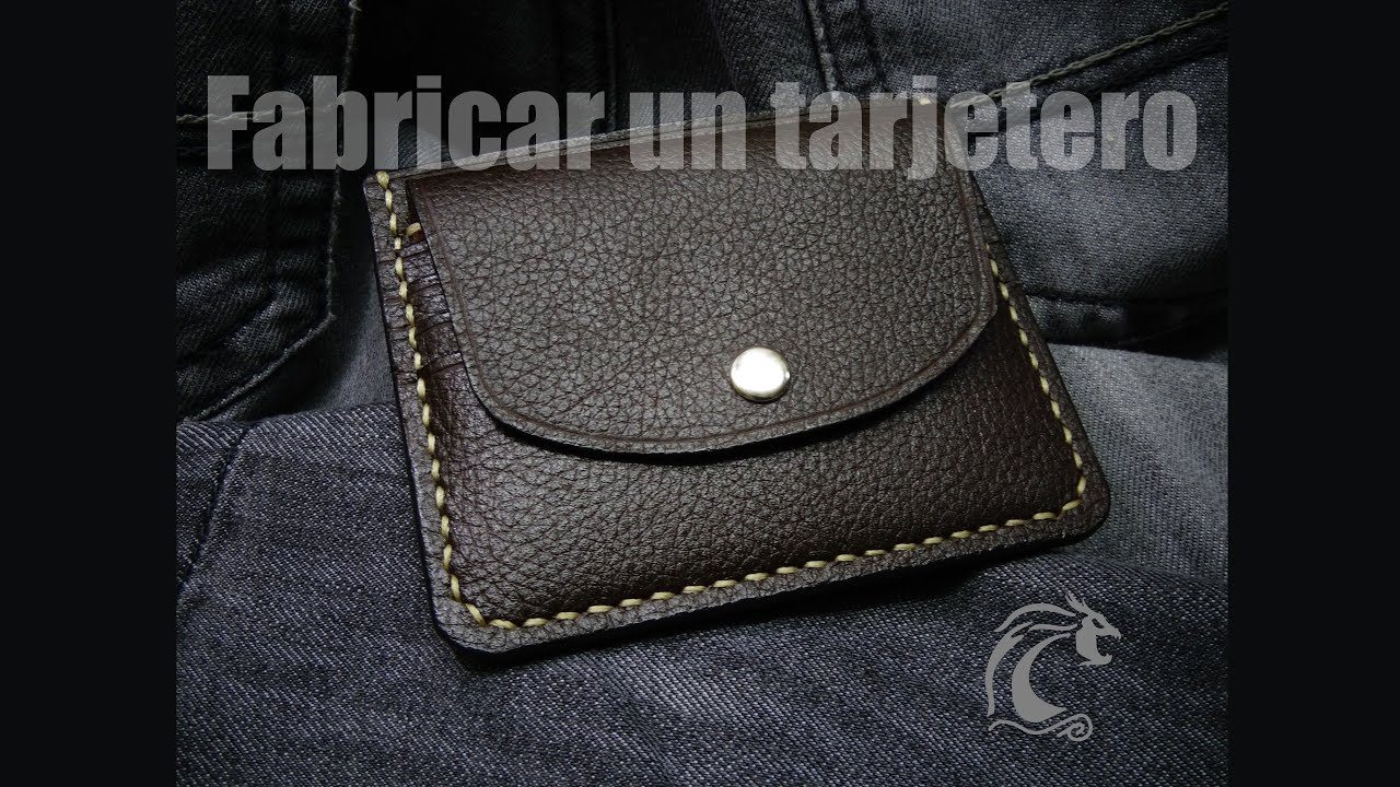 Tarjetero de cuero