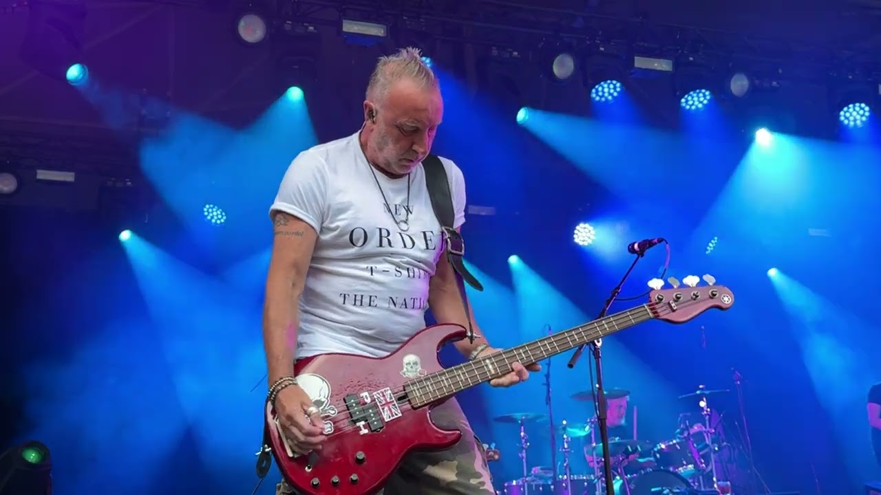 Peter Hook & The Light @ OLT Rivierenhof Deurne - Vanishing Point (New Order) 3/8/'24