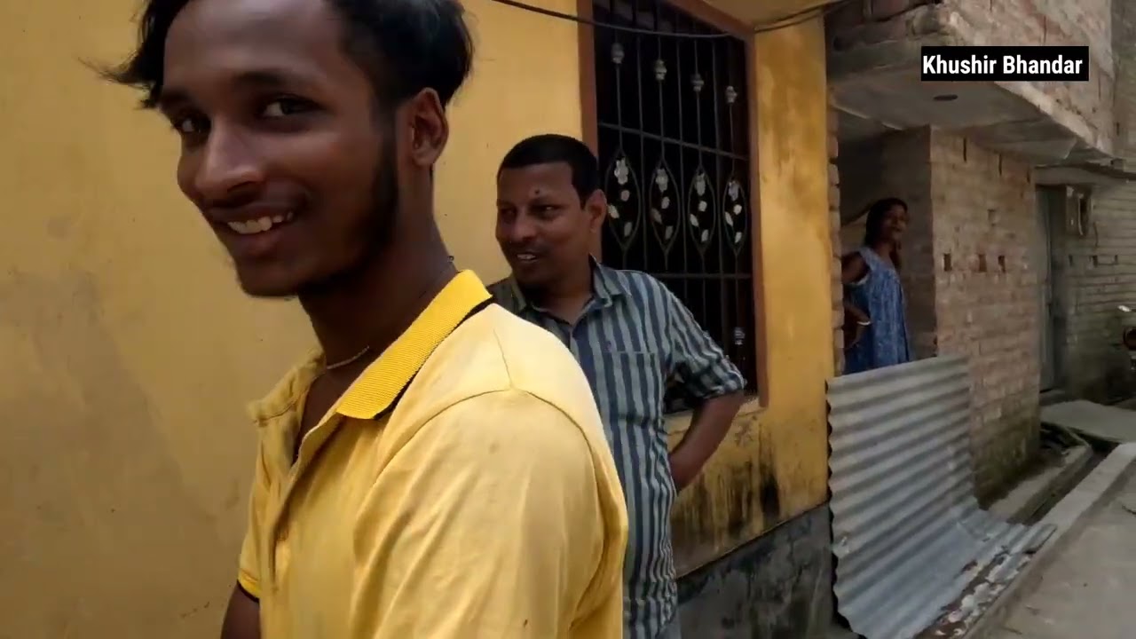 বাবা মারা গেছে তাই মা ছোটো নিষ্পাপ বোনটিকে ফেলে অন্য ছেলের হাত ধরে চলে গেছে 🥺🥺 #viralvideo 