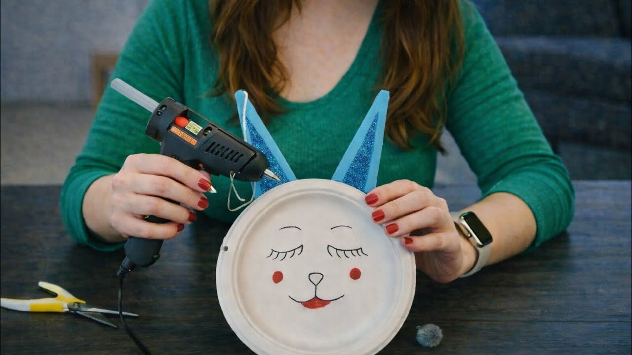 Easy Paper Plate Easter Basket Craft! FunDIY Easter Craft #diy #easter #ostern #basteln