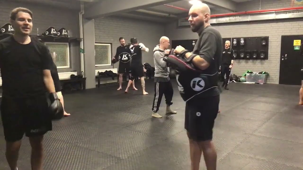 TMT Thaiboxing  sänder live!