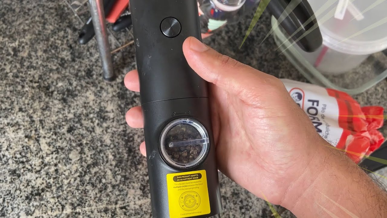 🌶️ MOSTRANDO COMO FUNCIONA O MOEDOR ELÉTRICO DE PIMENTA E SAL