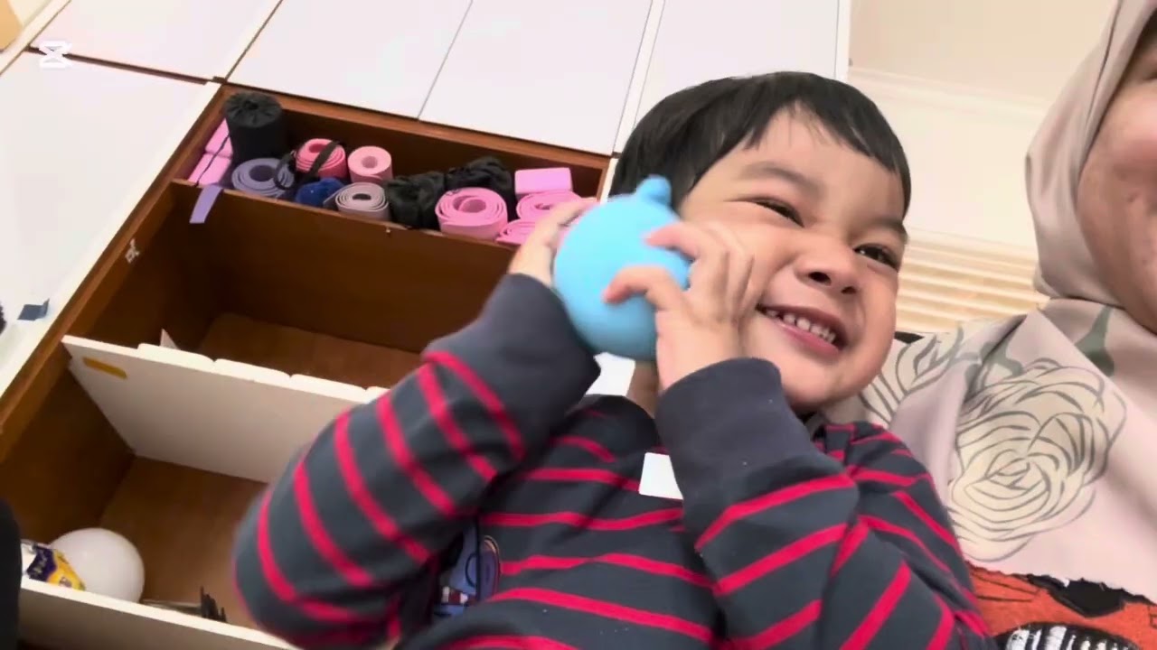 Anak bayi sekolah ??? 😧 hmmm…. Emang bisa apa ? 