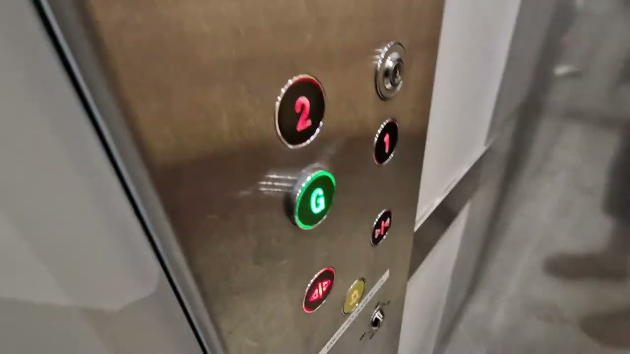 2007 UK Lift (Modernised 2021 by Guideline) Lift @ M&S in Brighton