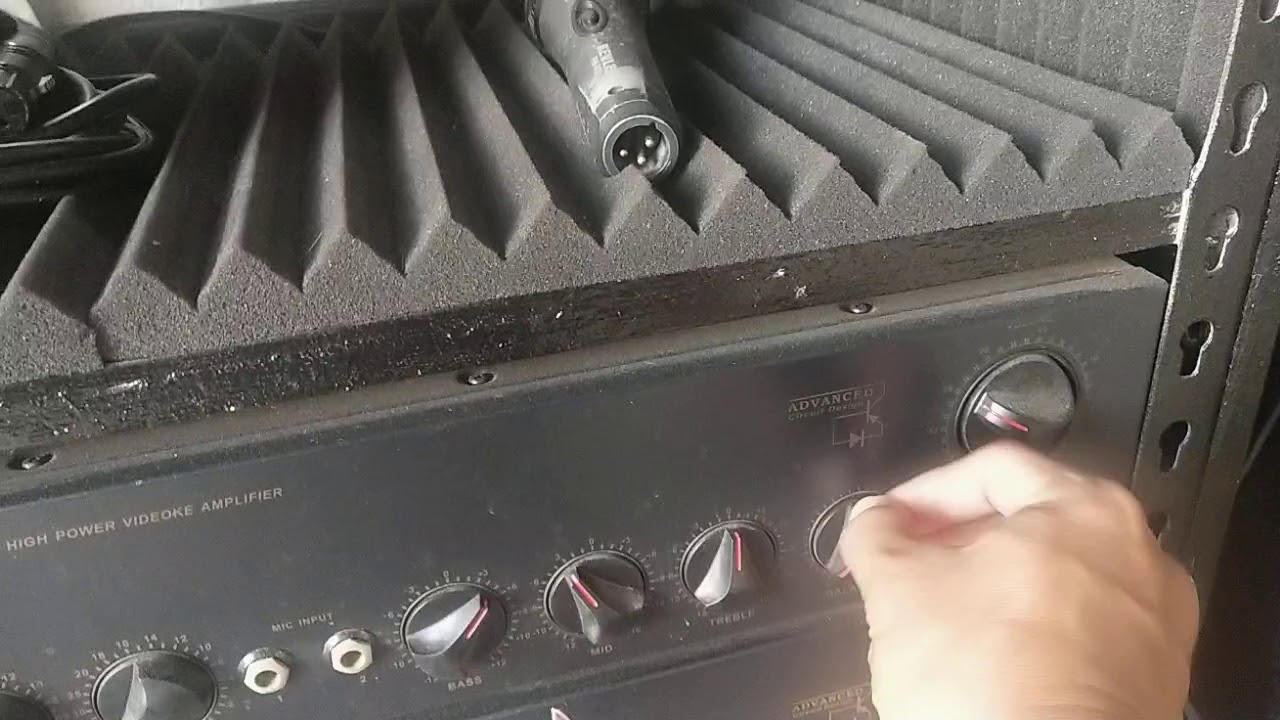 Low frequency adjustment on crossover using single amp
