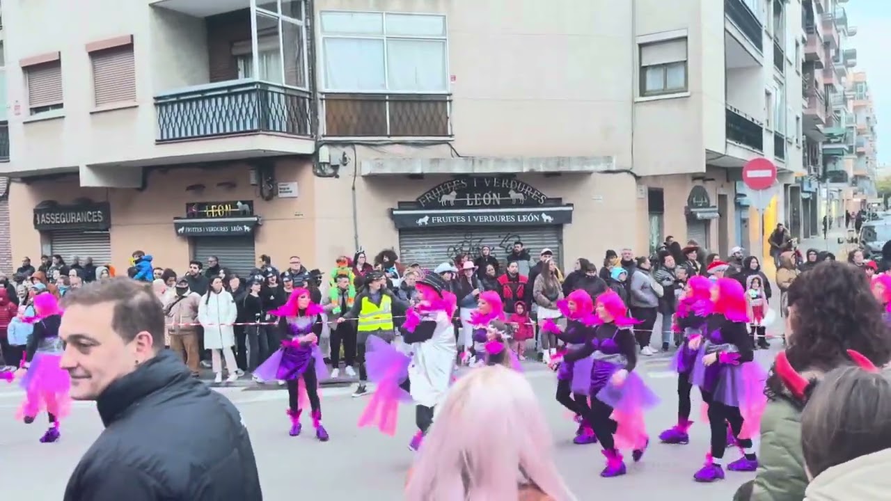CARNAVAL 2025 El Prat De Llobregat 🎉🎊🥳#palomobuchon #pigeon #palomocazador #palomosbuchones