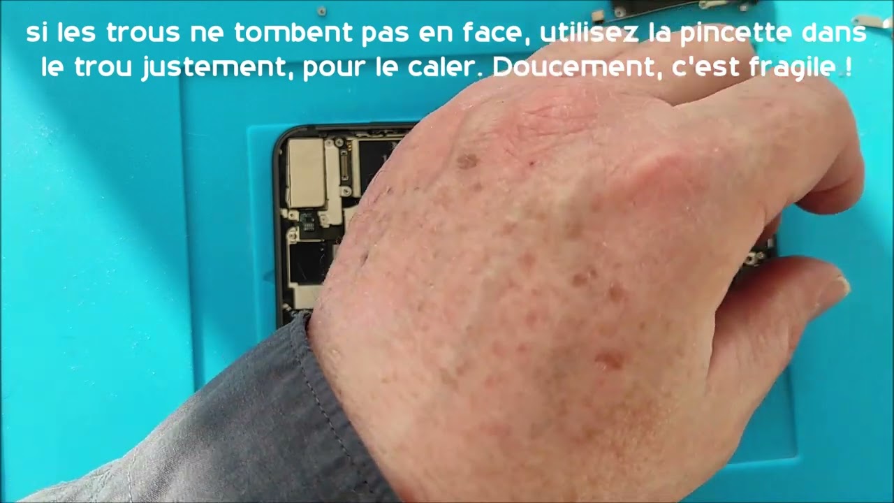 iPhone 8 + : installation, partie basse carte mère