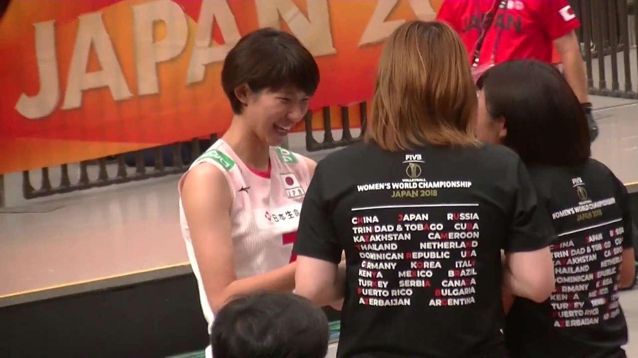 女子バレーボール世界選手権に行ってみた！／試合後のわちゃわちゃクールダウン／2018.10.4　ドイツ×日本　１次ラウンド横浜大会　横浜アリーナ