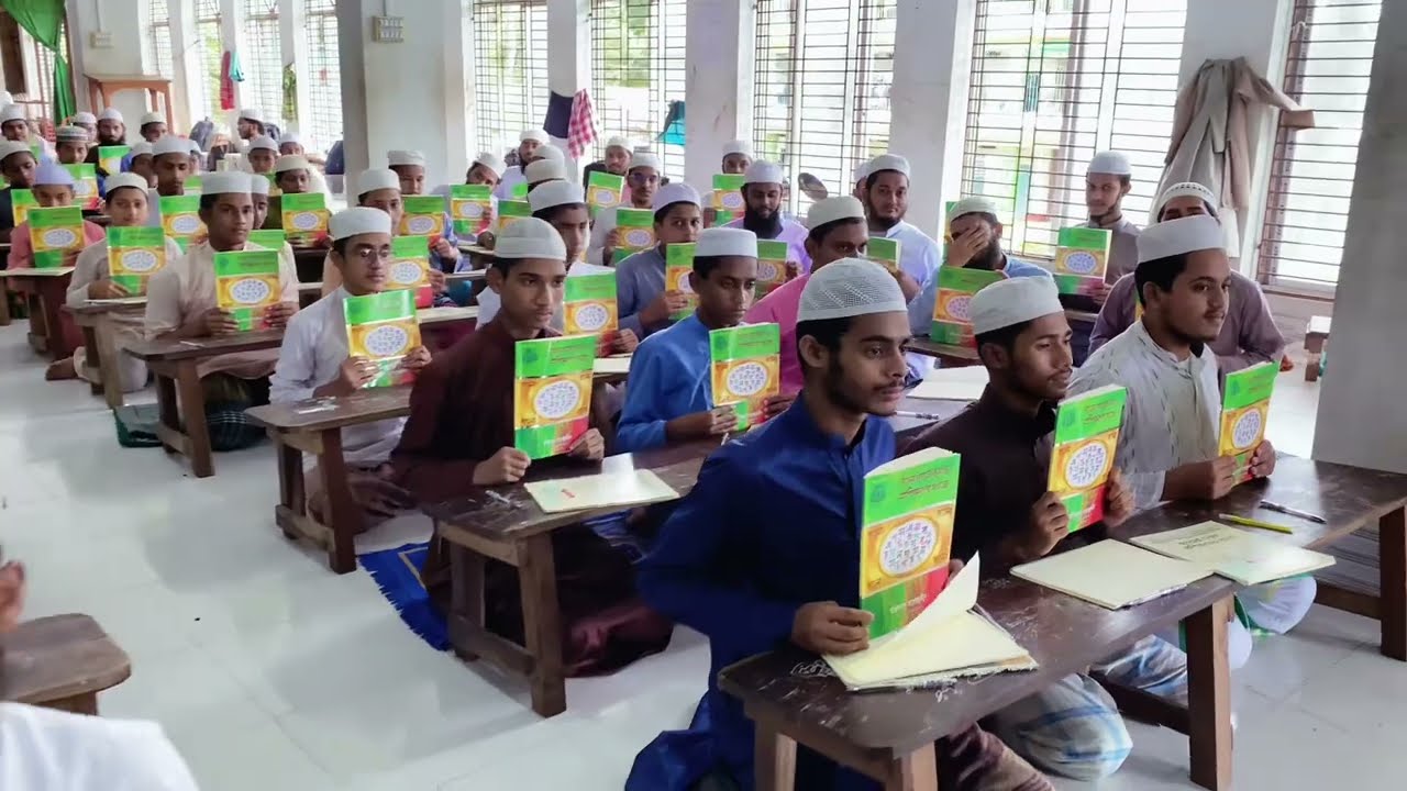 আশ শফিক একাডেমি হাতের লেখার কোর্স। আল জামিয়াতুল ইসলামিয়া দারুল উলূম দিঘলদী। 