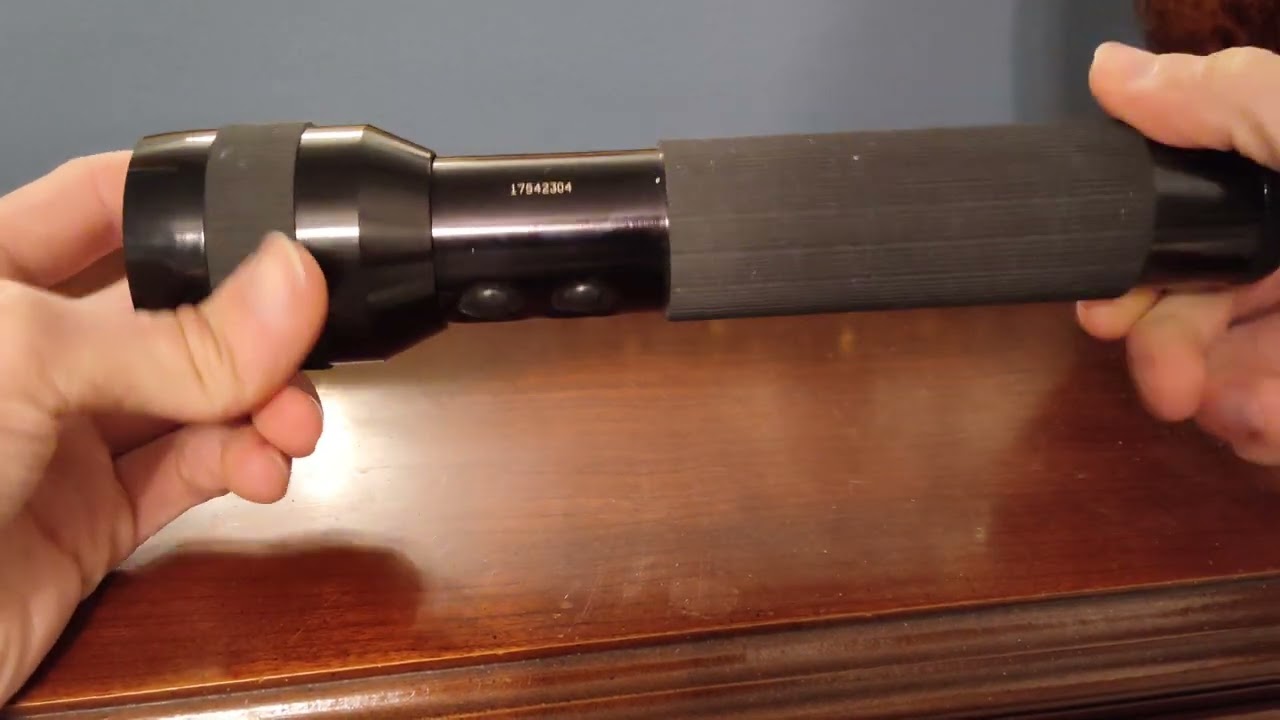 Legend Series 2 D Cell high/low incandescent flashlight overview (Unedited)