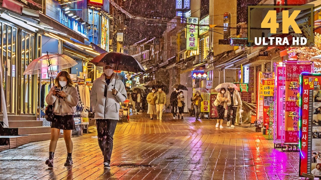 [4K] Spring Snowy Day of Hongdae on Holiday Night, Seoul Walk | 3월에 내리는 봄 눈, 홍대 야경과 거리 풍경