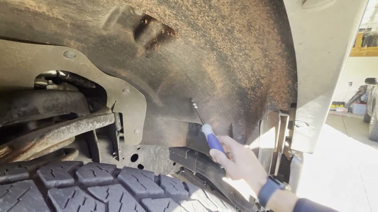 Ford F-150 2018 - Windshield Washer Pump Replacement