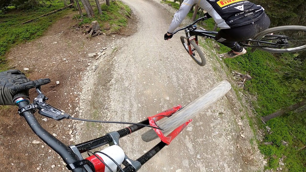Bikepark Leogang Hotshots with Loris Revelli (close follow) 🔥