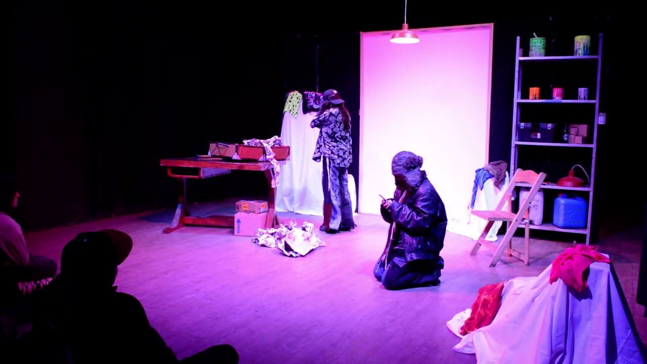 Valija - Adaptación de Valaise by Craig Bailey