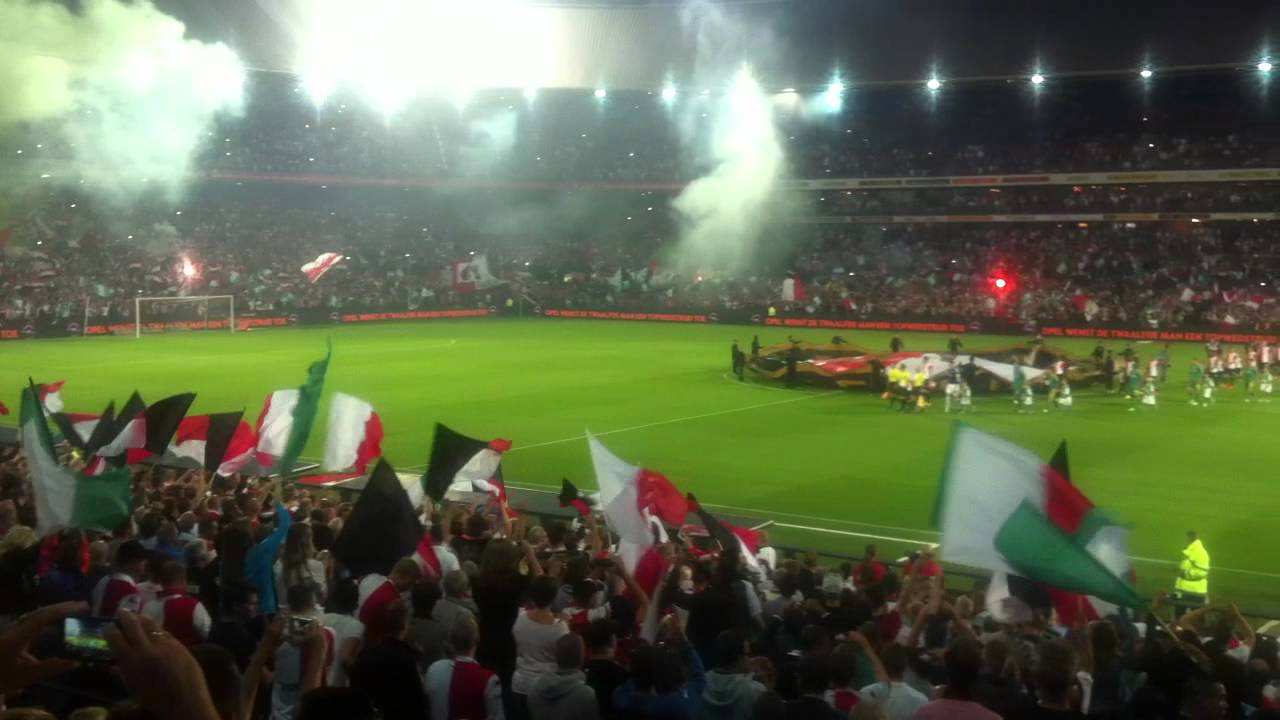 Feyenoord Legioen in topvorm: Hand in Hand Kameraden