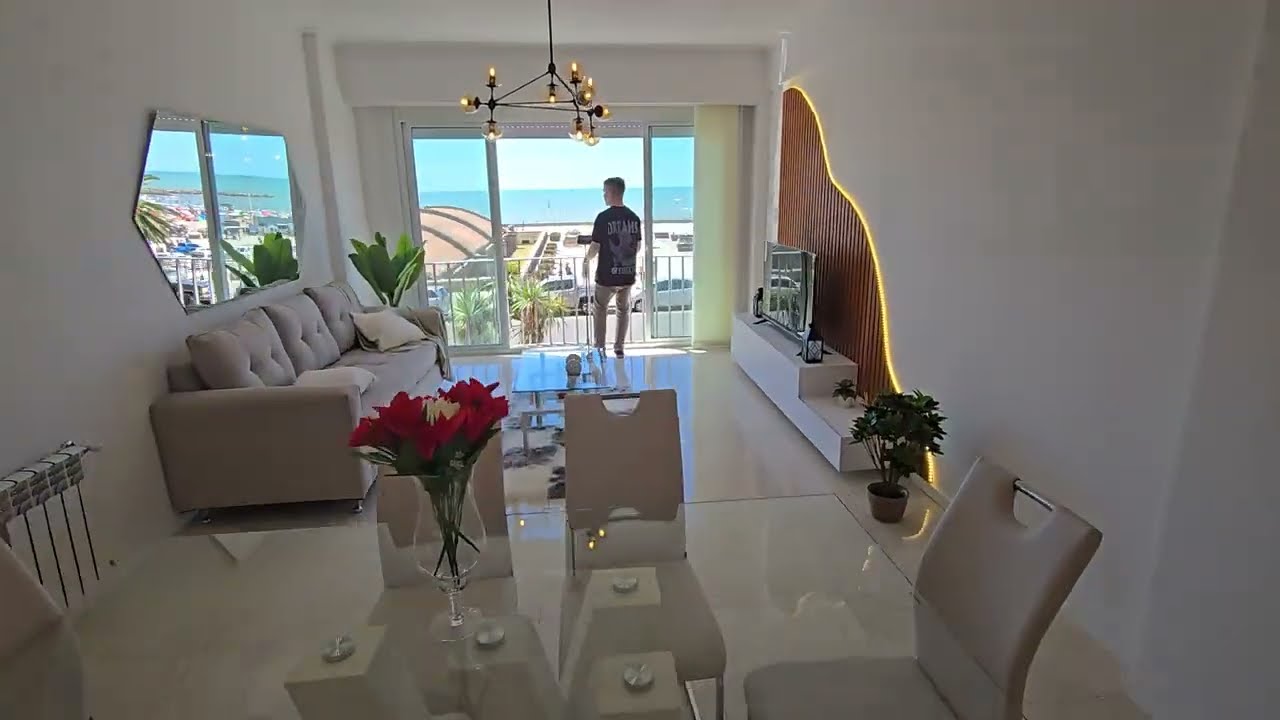 Venta - Departamento tres ambientes con balcon frances - Bv maritimo 2787