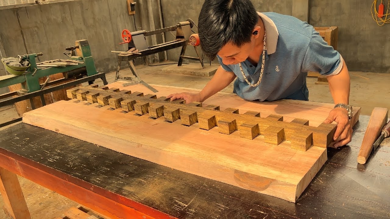 Meticulous Techniques In Wood Processing // Delicate Assembly Creates A Quite Luxurious Wooden Table