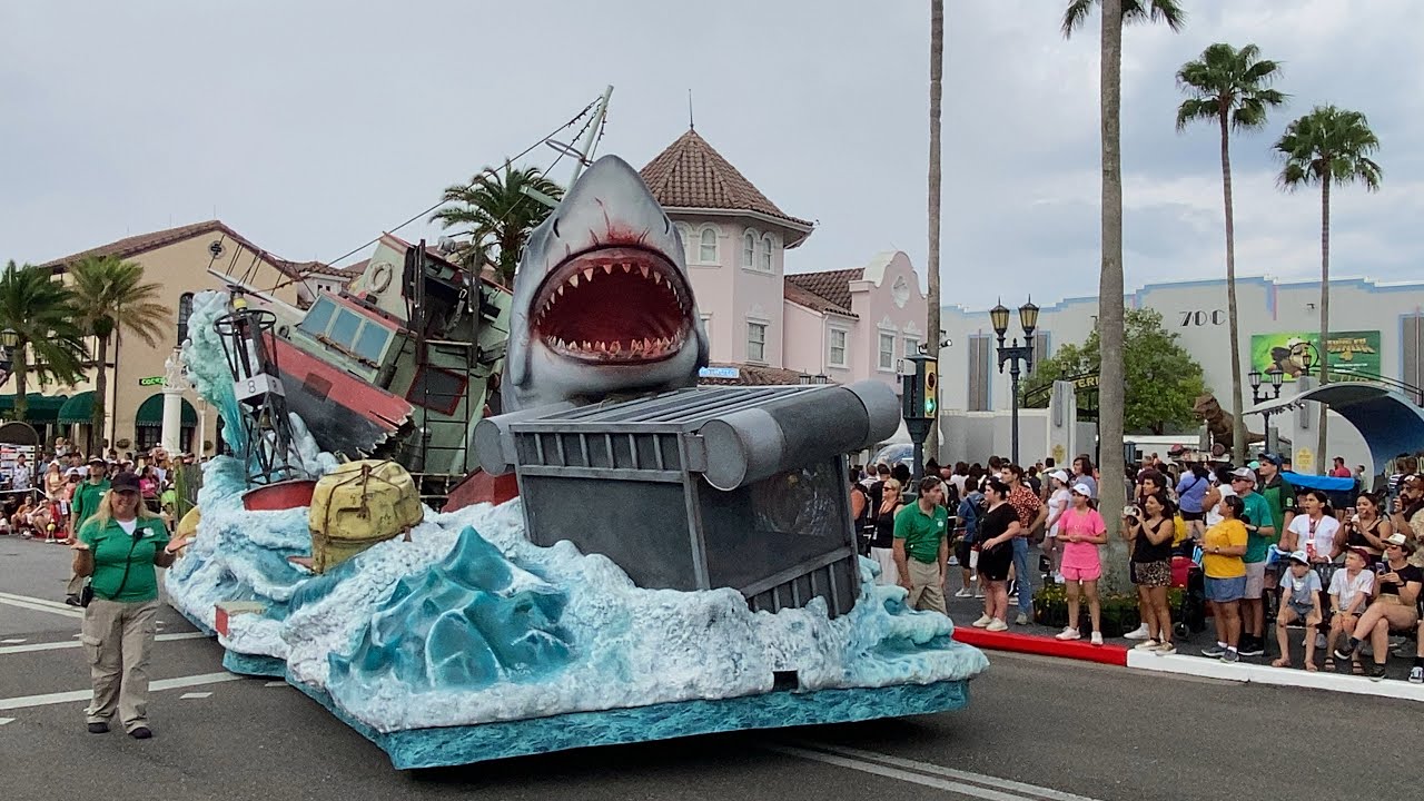 New Universal Mega Movie Parade!