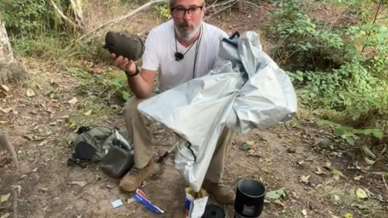 Ultralight Emergency Bivvy Sleep System and A Quick Lunch 