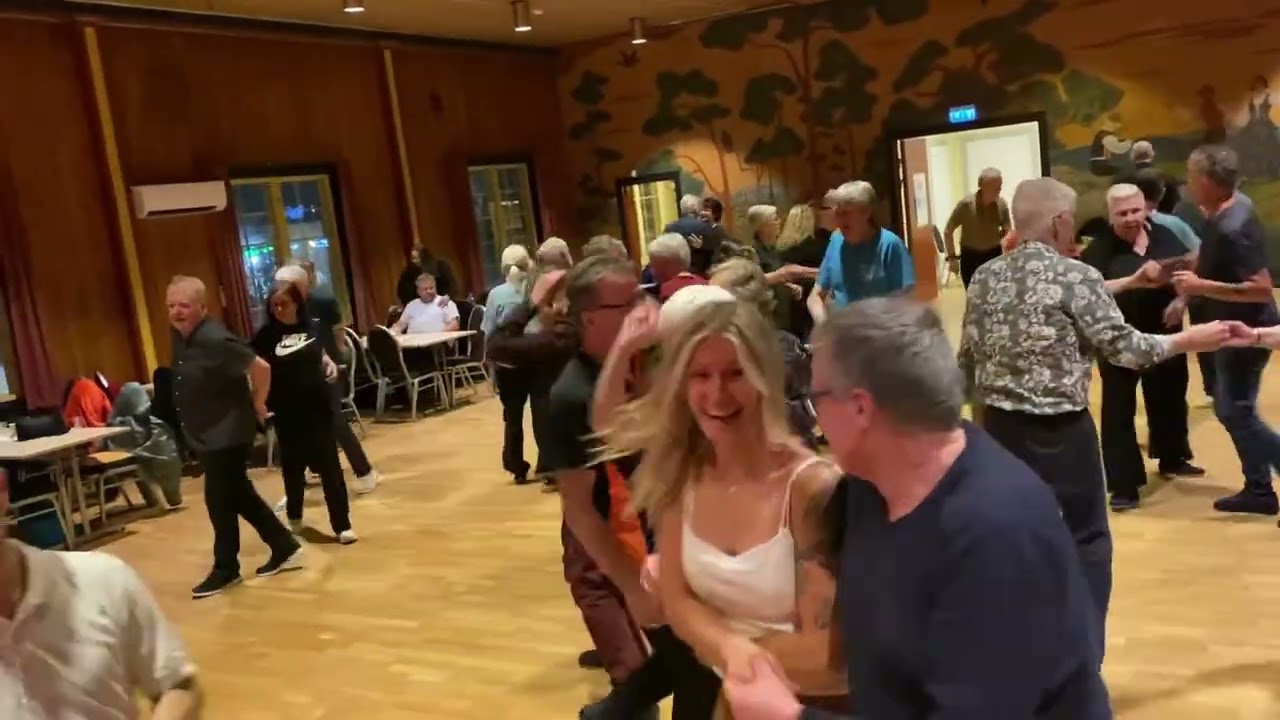 Mitt Liv Er i Detta Landet m Contrazt duo på Bøndernes Hus Løten Dansnytt Jostein Haug