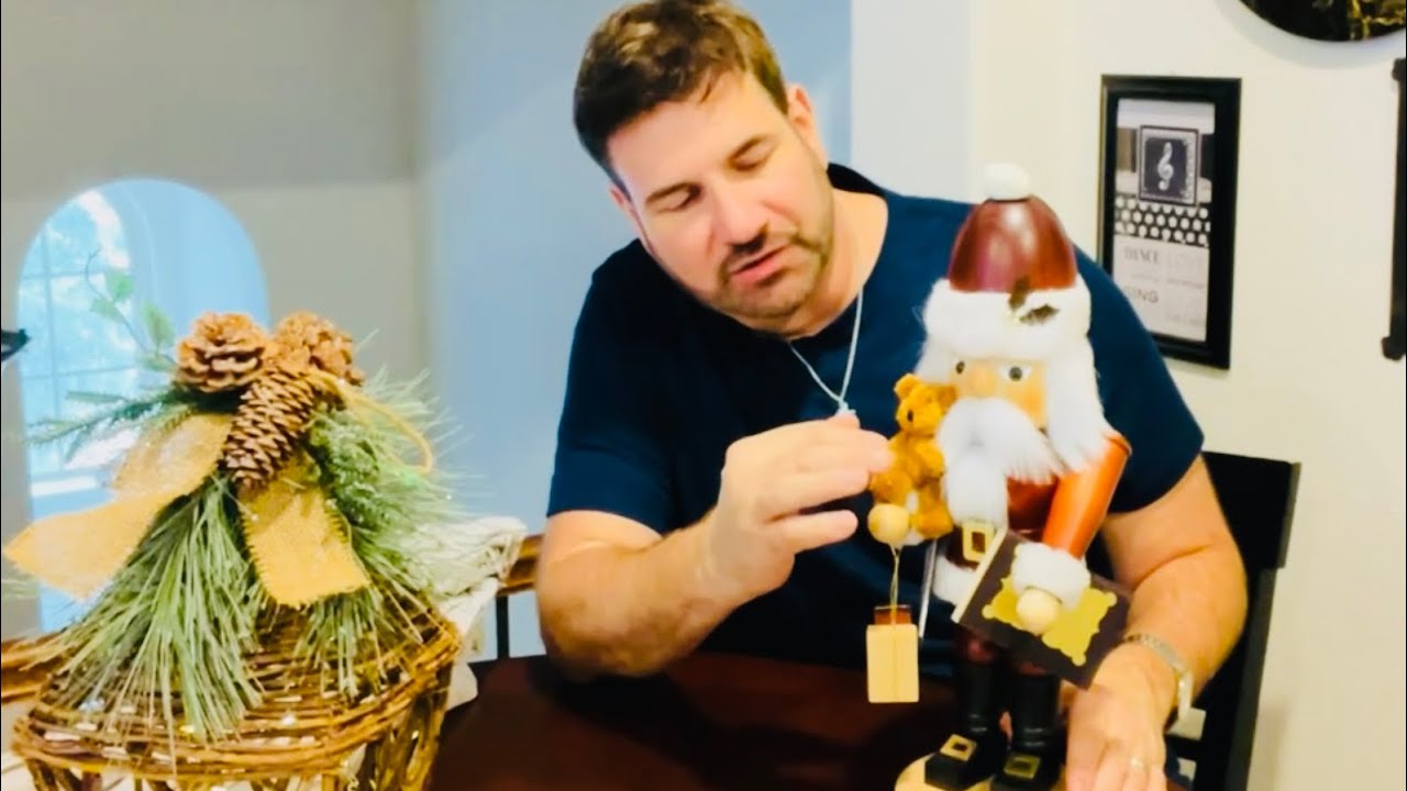 Unboxing an Authentic German Nutcracker!