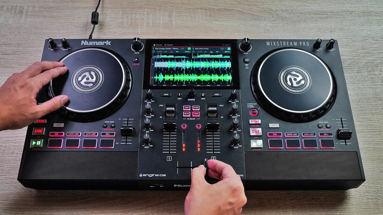 PRO DJ DOES 15 MINUTE CLUB MIX ON $599 DJ GEAR | DJ Carlo Atendido