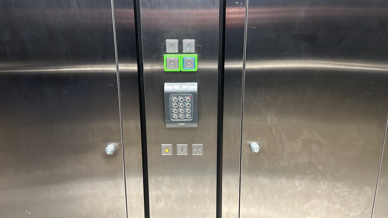 2020 Infinity Lift at Sports Direct in Newry