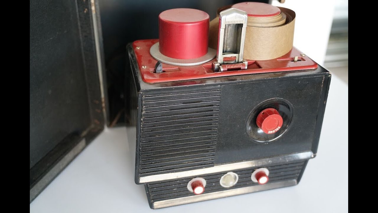 The Weirdest Reel to Reel tape recorder I have ever seen!  Part 2 Teardown