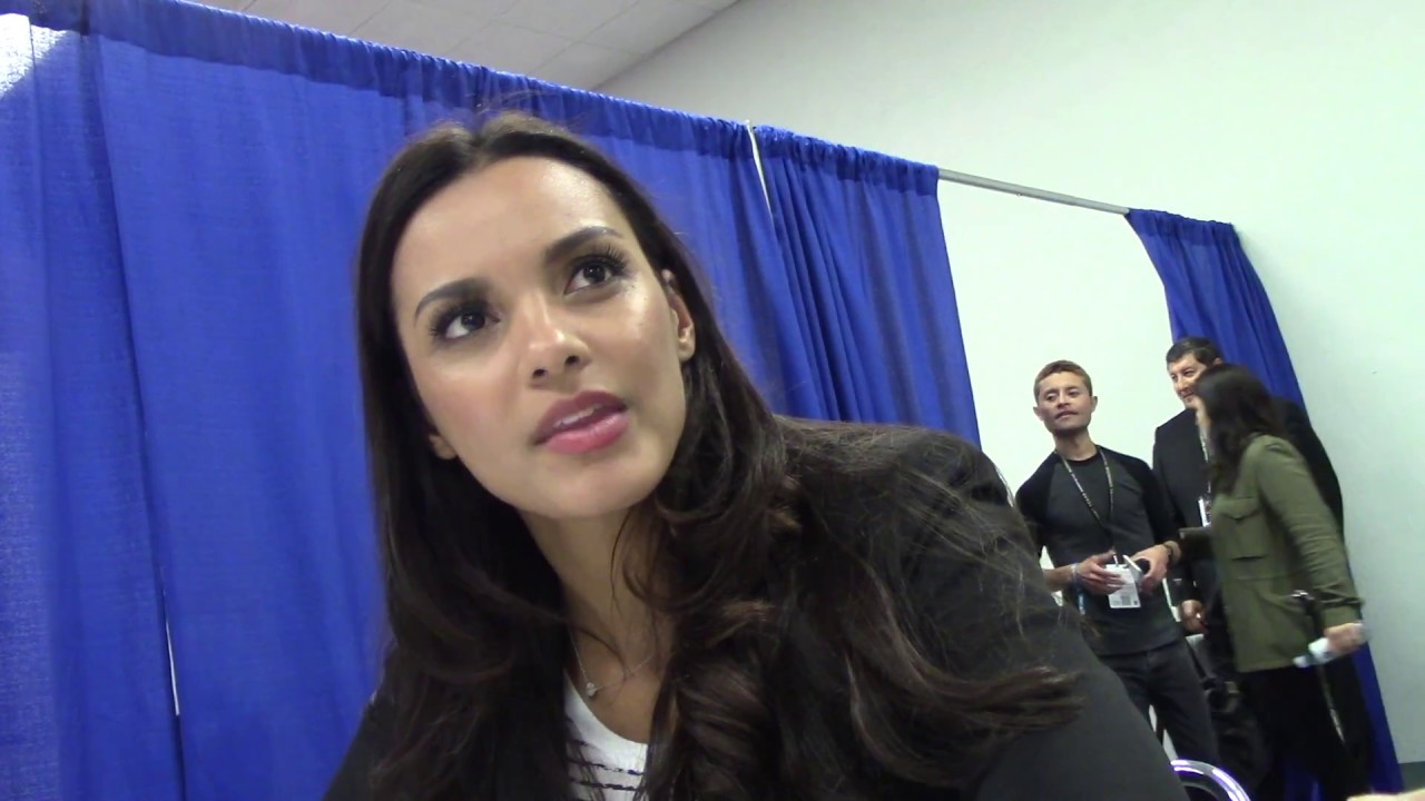 Jessica Lucas Talks 'GOTHAM' Series at WonderCon 2017