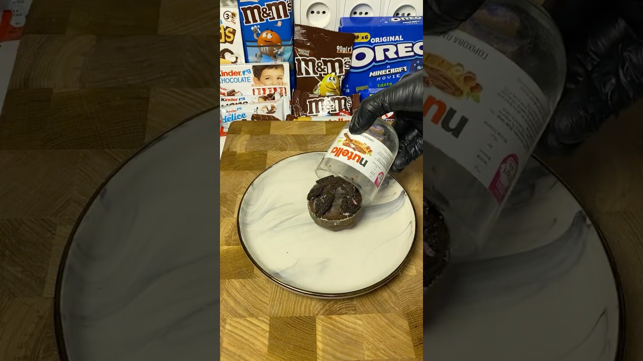 Nutella Oreo Mug Cake in 2 Minutes?! Insanely Easy & DELICIOUS! 🍫🔥