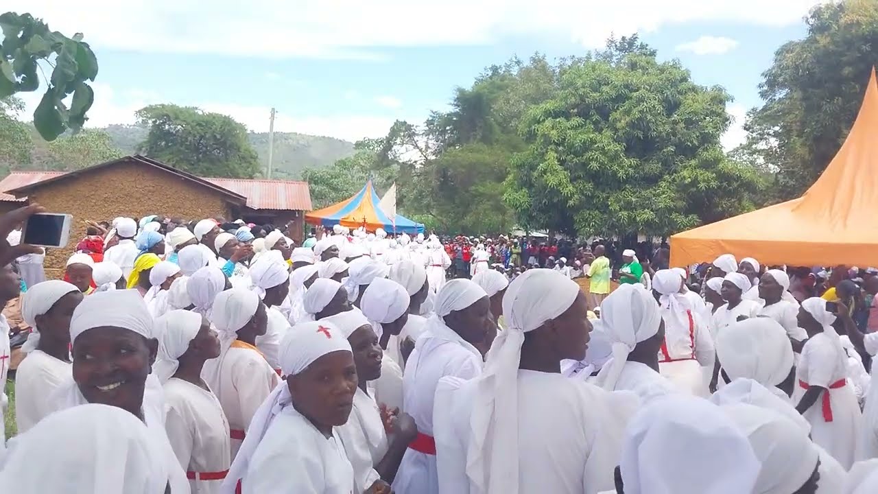 Nyasaye no Muruchi Mukanga.... Rooooh.. teteaaa....