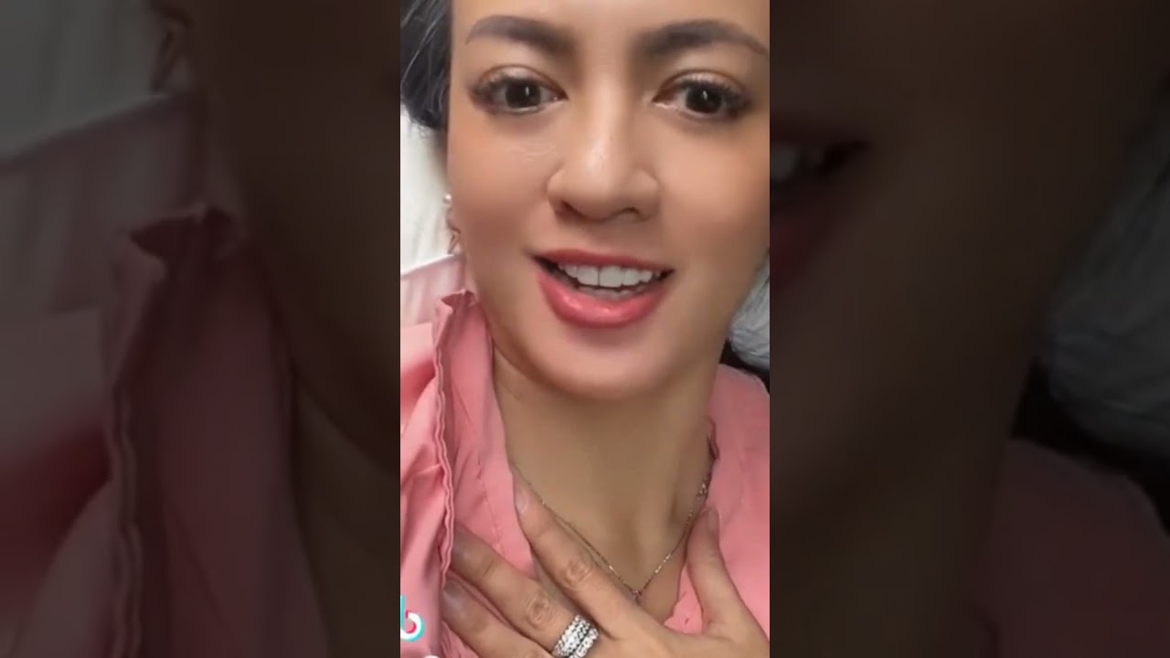 Yeyen Lidya Hot Zoom In Face Fancam #14