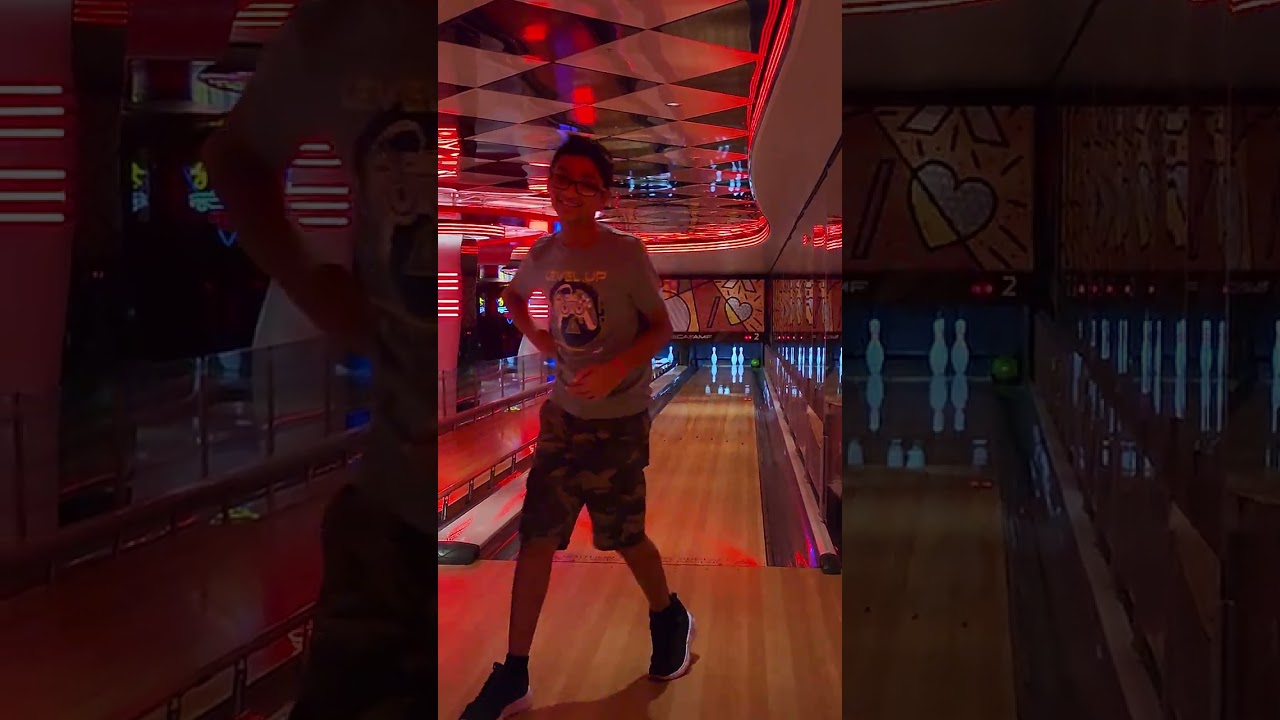 BOWLING with Family on MSC Seaside