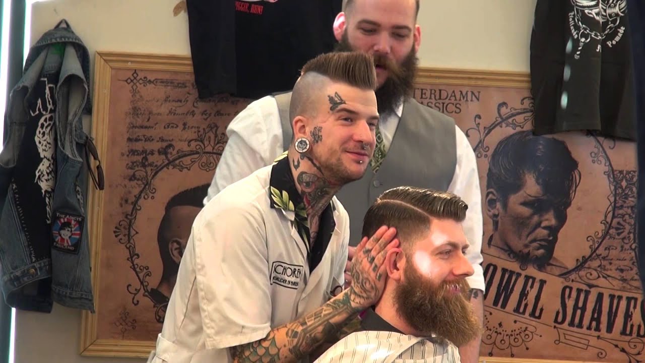 010nu - Rockabillys en punkers op het Scumbash festival