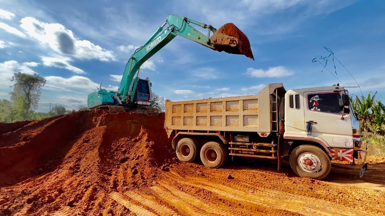 This red soil makes the excavator easier to handle. It makes the excavator engine consume less fuel.