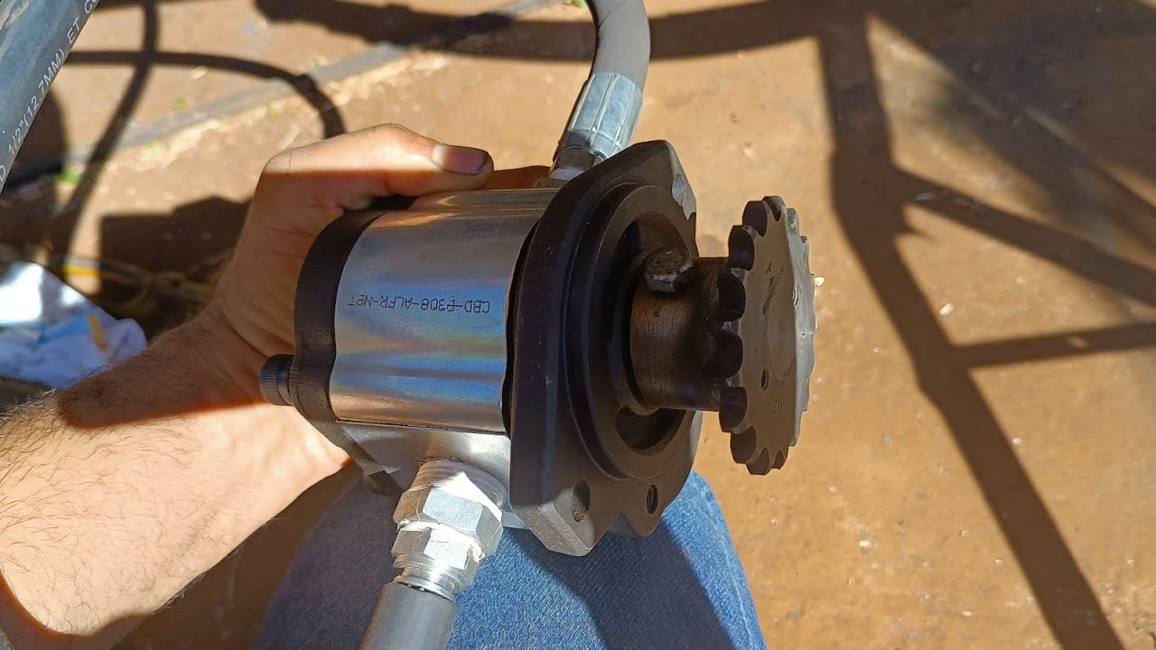 veja como fico a adaptação da bomba hidráulica do triciclo