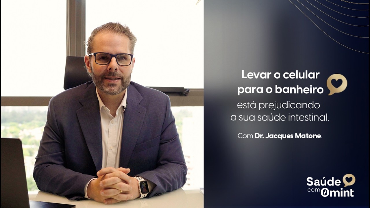 Levar o celular para o banheiro está prejudicando a sua saúde intestinal.
