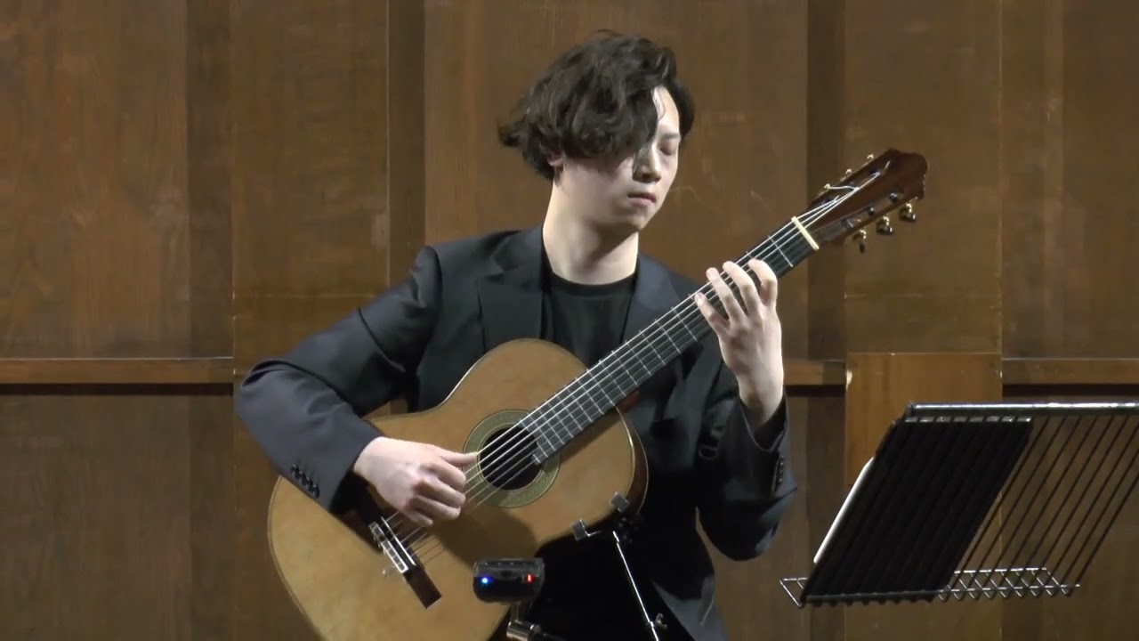 Io Yamada plays Rondo Op 129 by M. Castelnuvo- Tedesco