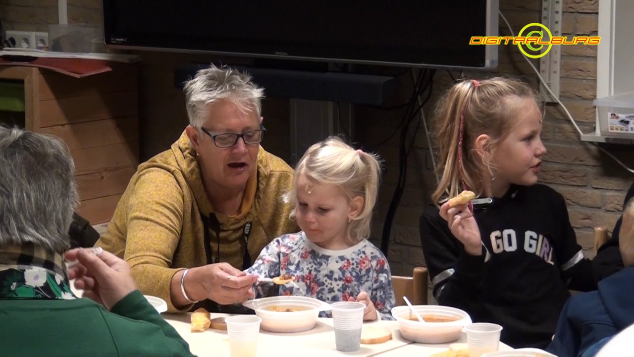 Soepenbuffet en lampionnenoptocht CBS De Regenboog Nieuwaal