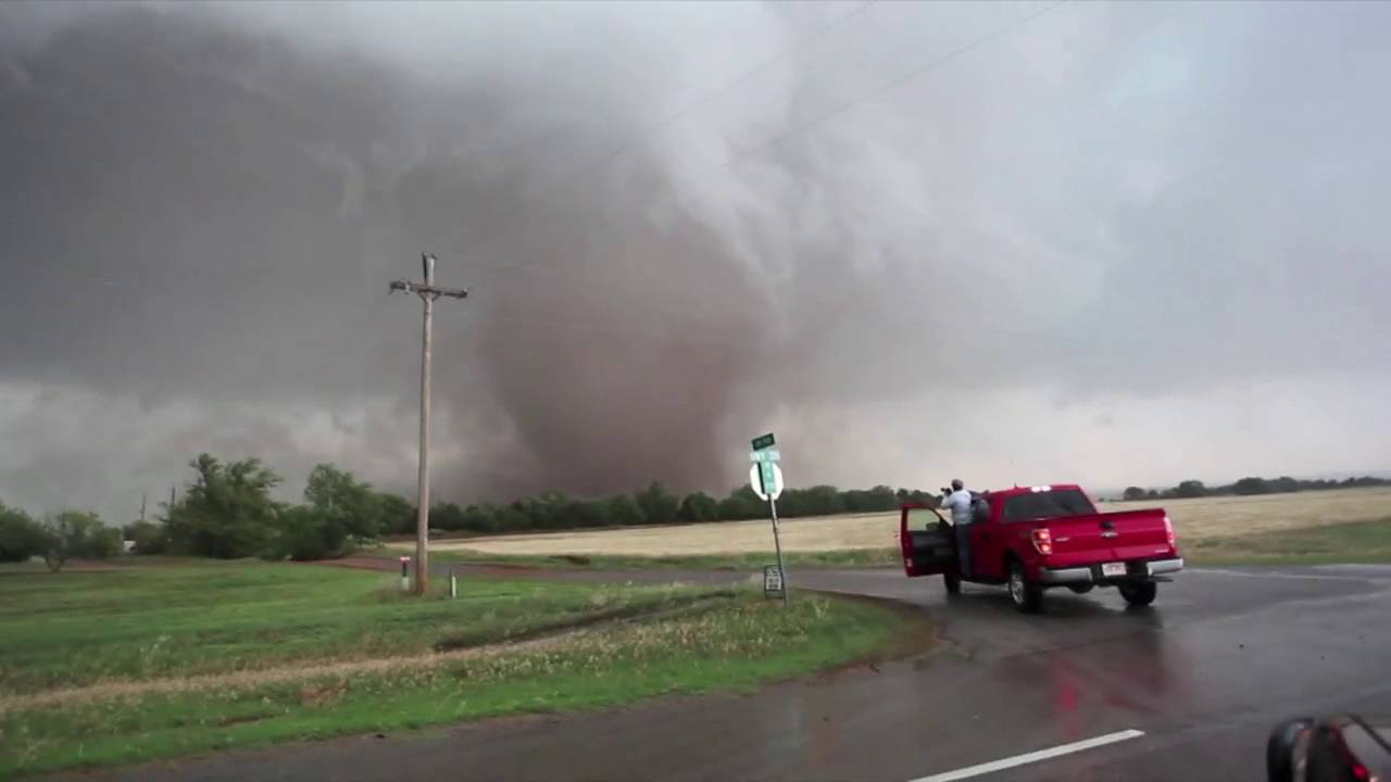 Raw tornado footage captured by Nashville used-car dealer