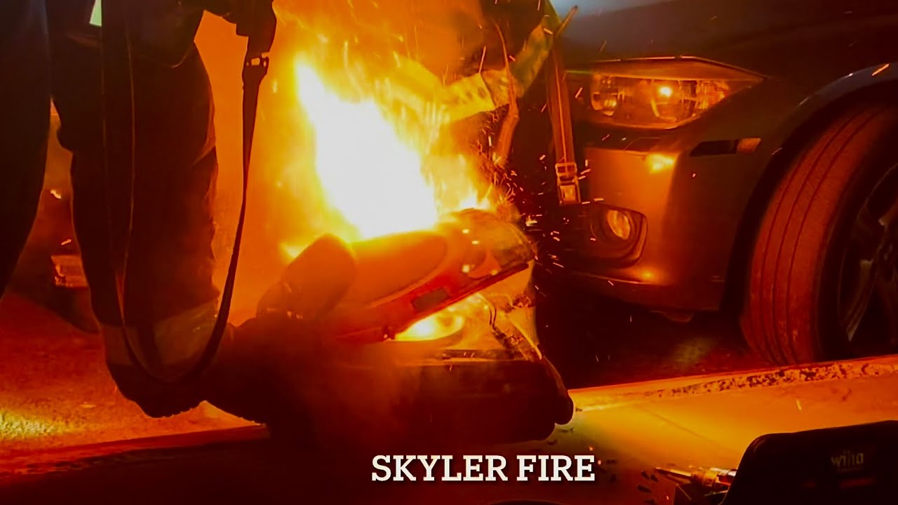 🌟 BATTERY FIRE EXPLODES 🌟FDNY Manhattan 10-80 Box 1003 Lithium￼ Ion Battery Onewheel Explodes Flames