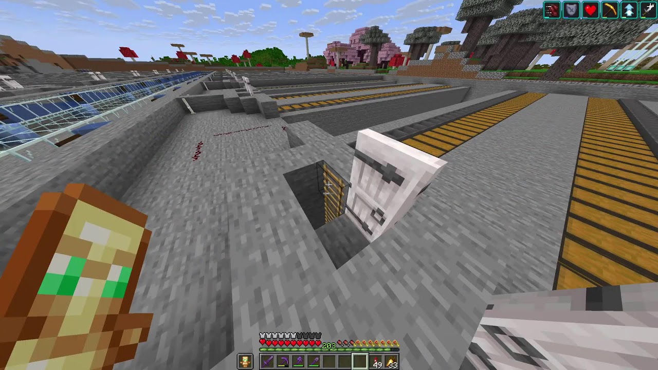 Playing Minecraft on my Longterm Survival World