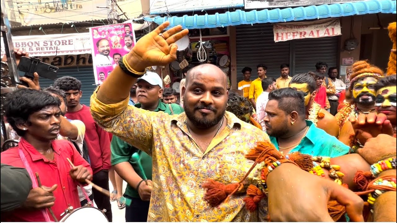 Secunderabad Bonalu 2022 | Chandu Pahelwan Teenmaar Dance | Teenmaar Dance at Lashkar Bonalu 2022
