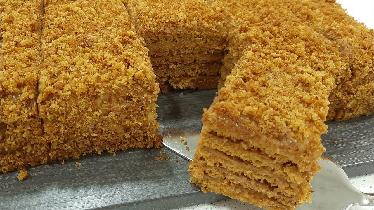 Рецепт вкусного легкого пирога со стаканом сока из джема
